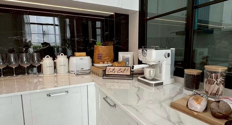 For rent 3 bedrooms house in Khan Na Yao, Bangkok