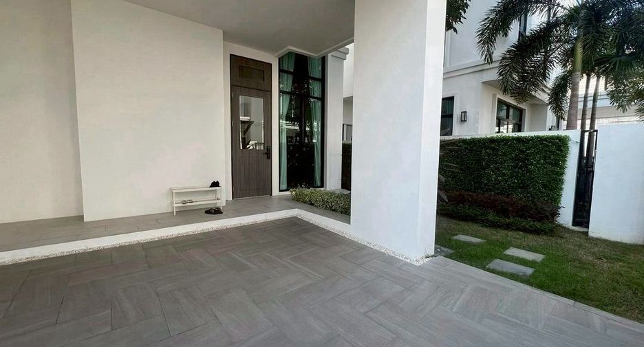 For rent 3 bedrooms house in Khan Na Yao, Bangkok