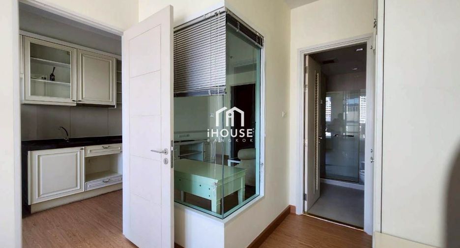 For rent 1 bed condo in Sathon, Bangkok