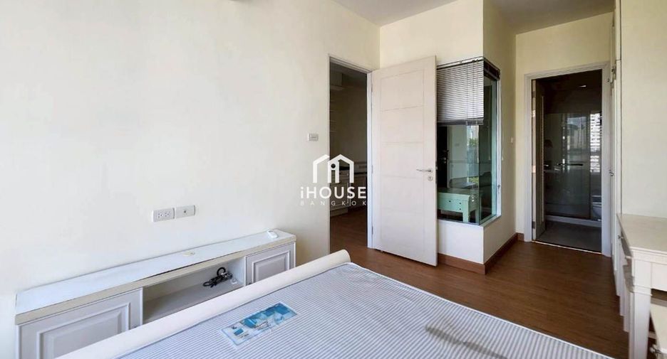 For rent 1 bed condo in Sathon, Bangkok