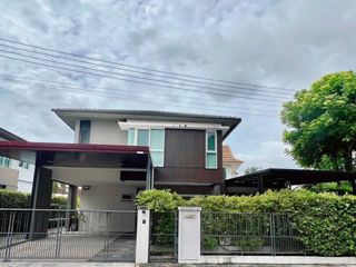 For sale 4 bedrooms house in San Kamphaeng, Chiang Mai