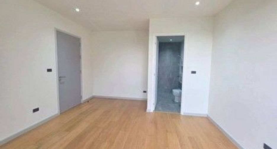 Casa en venta de 4 habitaciones en Bang Kapi, Bangkok