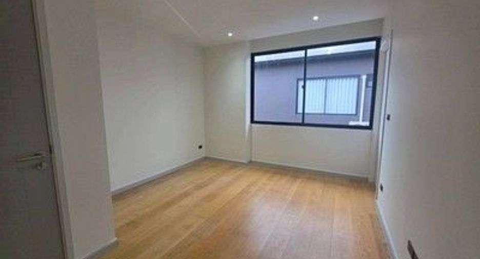 Casa en venta de 4 habitaciones en Bang Kapi, Bangkok