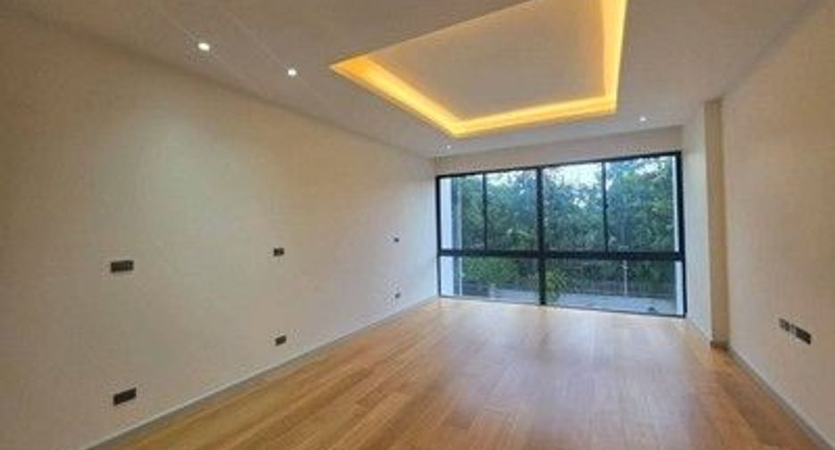 Casa en venta de 4 habitaciones en Bang Kapi, Bangkok
