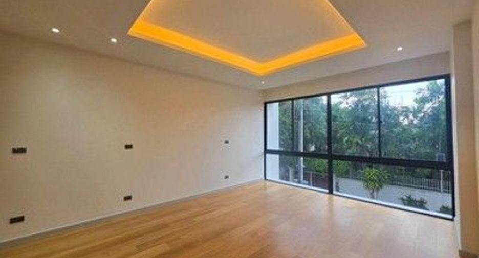 Casa en venta de 4 habitaciones en Bang Kapi, Bangkok