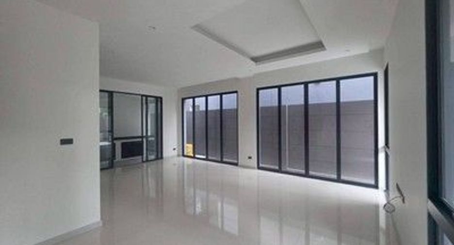 Casa en venta de 4 habitaciones en Bang Kapi, Bangkok