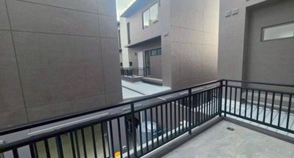 Casa en venta de 4 habitaciones en Bang Kapi, Bangkok
