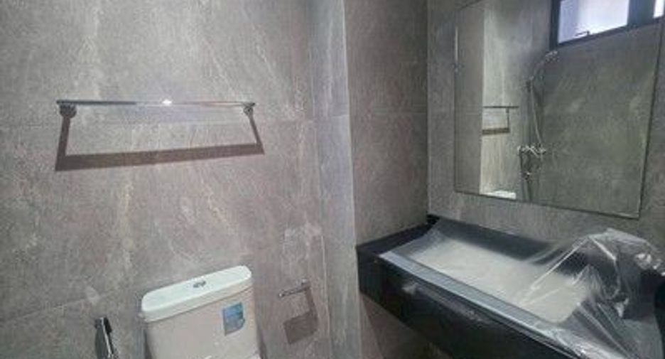 Casa en venta de 4 habitaciones en Bang Kapi, Bangkok