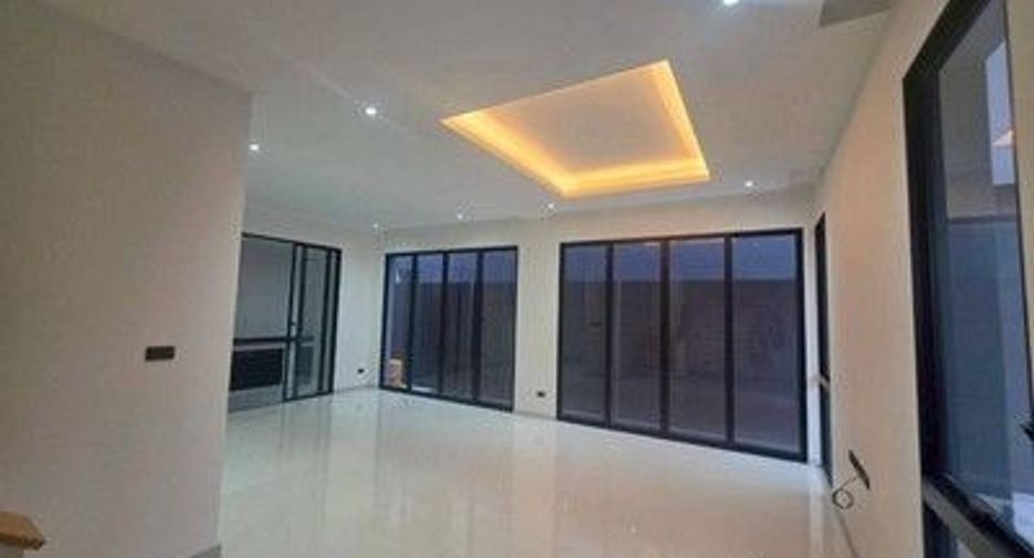 Casa en venta de 4 habitaciones en Bang Kapi, Bangkok
