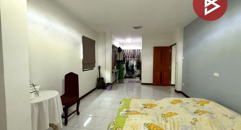 For sale 4 bedrooms house in Lat Lum Kaeo, Pathum Thani