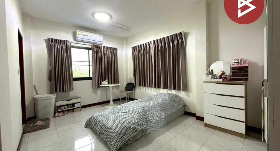 For sale 4 bedrooms house in Lat Lum Kaeo, Pathum Thani