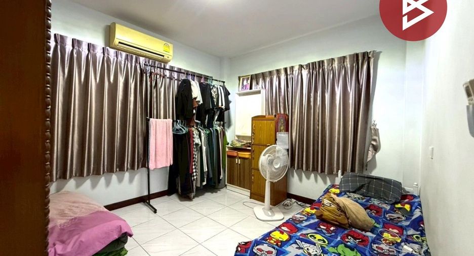 For sale 4 bedrooms house in Lat Lum Kaeo, Pathum Thani
