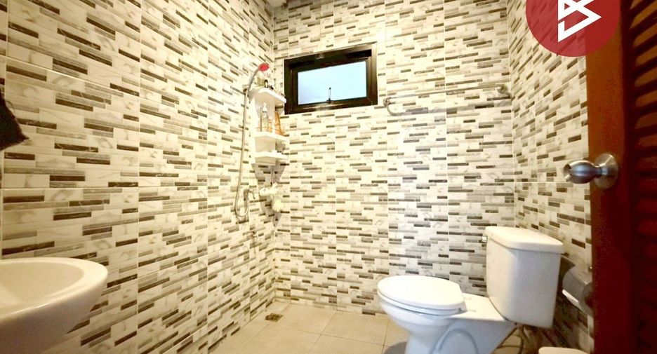 For sale 4 bedrooms house in Lat Lum Kaeo, Pathum Thani