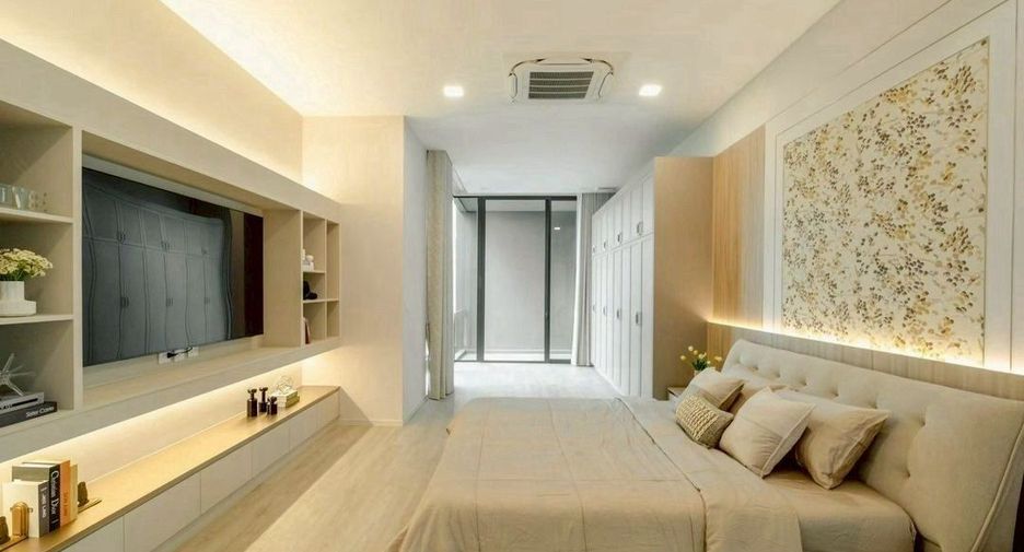 Haus zur Miete mit 4 Zimmer in Saphan Sung, Bangkok
