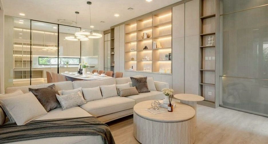 Haus zur Miete mit 4 Zimmer in Saphan Sung, Bangkok