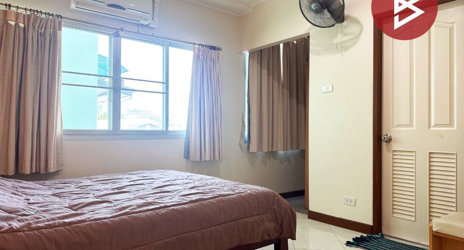 For sale studio apartment in Lat Phrao, Bangkok