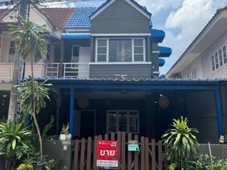 Casa adosada en venta de 2 habitaciones en Bang Khen, Bangkok