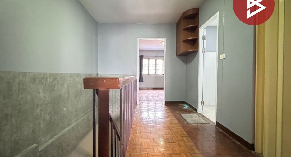 Casa adosada en venta de 2 habitaciones en Bang Khen, Bangkok