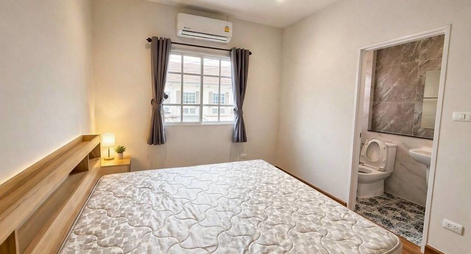 Casa adosada en venta de 4 habitaciones en Thalang, Phuket