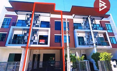 Reihenhaus zum Kauf mit 3 Zimmer in Prawet, Bangkok