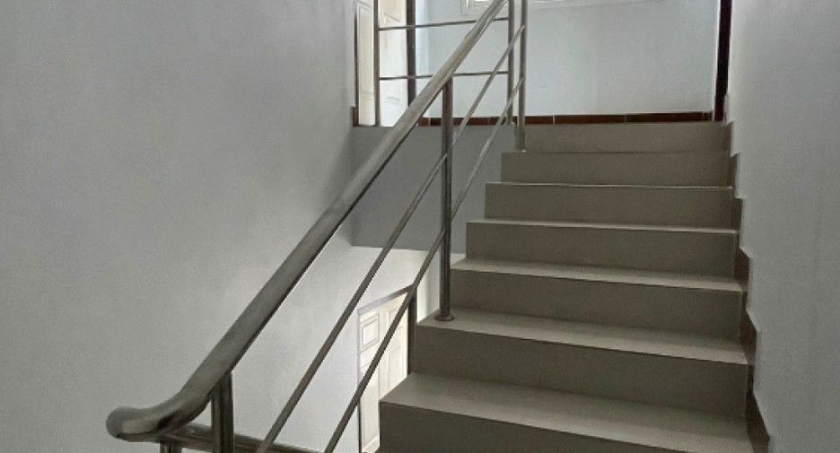 For sale 4 bedrooms retail Space in Mueang Phitsanulok, Phitsanulok