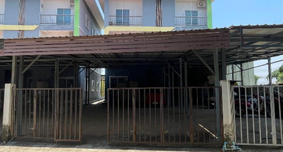 For sale 4 bedrooms retail Space in Mueang Phitsanulok, Phitsanulok