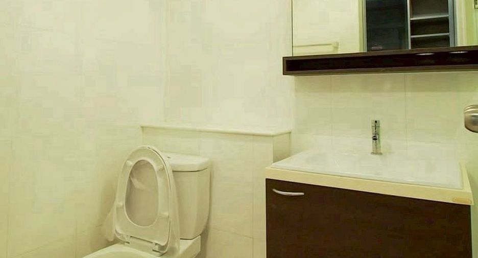 ให้เช่า 4 ห้องนอน คอนโด ใน สาทร, กรุงเทพฯ