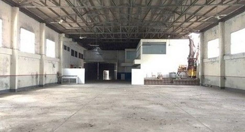 For sale 1 bed retail Space in Mueang Tak, Tak