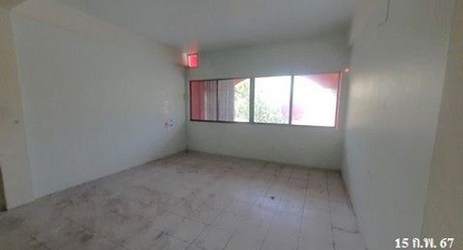 For sale 1 bed retail Space in Mueang Tak, Tak