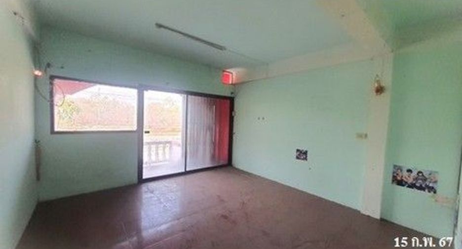 For sale 1 bed retail Space in Mueang Tak, Tak