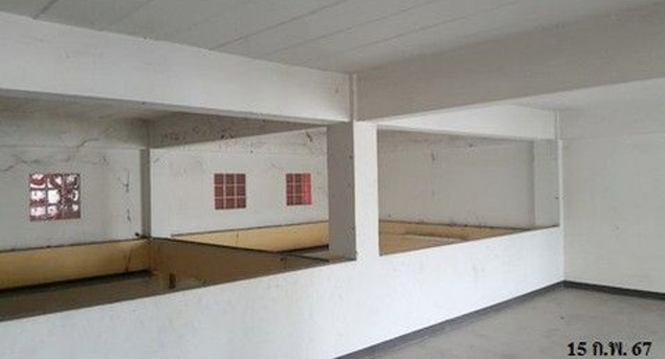 For sale 1 bed retail Space in Mueang Tak, Tak