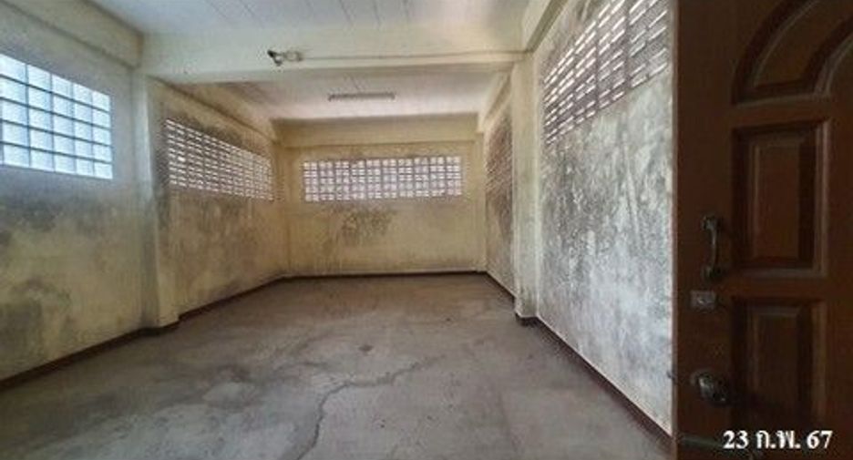 Haus zum Kauf mit 1 Zimmer in Mueang Tak, Tak