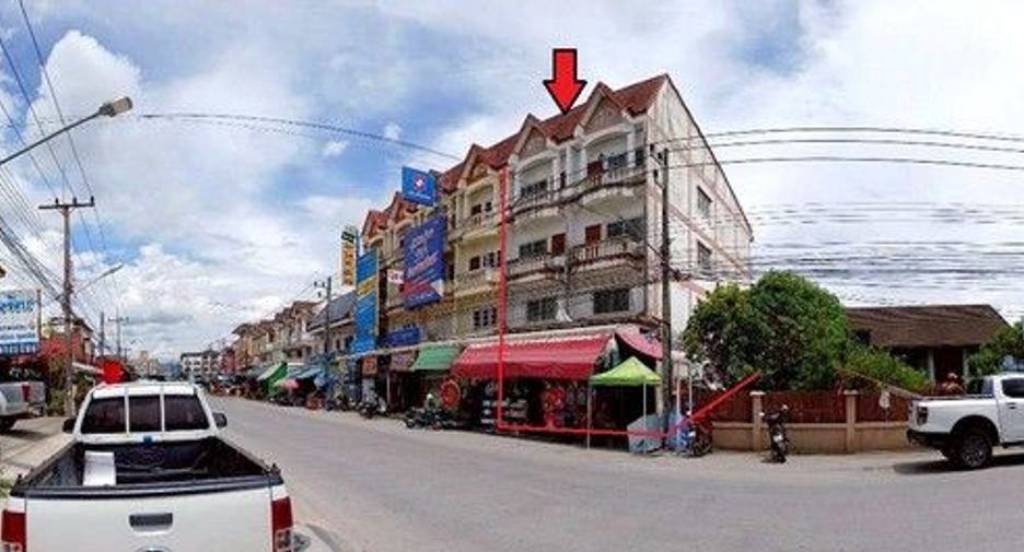 For sale 1 bed retail Space in Mueang Tak, Tak