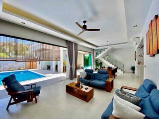 Villa en alquiler de 4 habitaciones en Bang Lamung, Chonburi