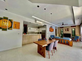 Villa en alquiler de 4 habitaciones en Bang Lamung, Chonburi