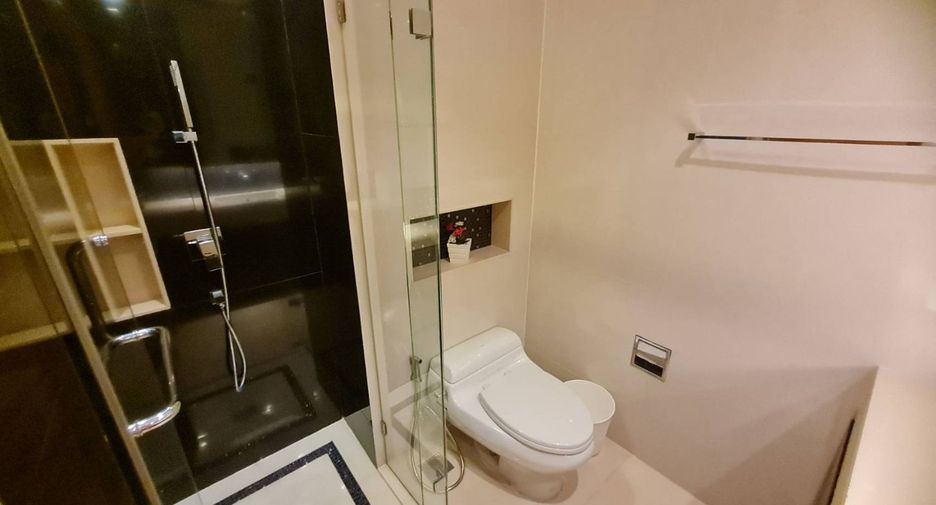 Wohnung zur Miete mit 2 Zimmer in Khlong Toei, Bangkok