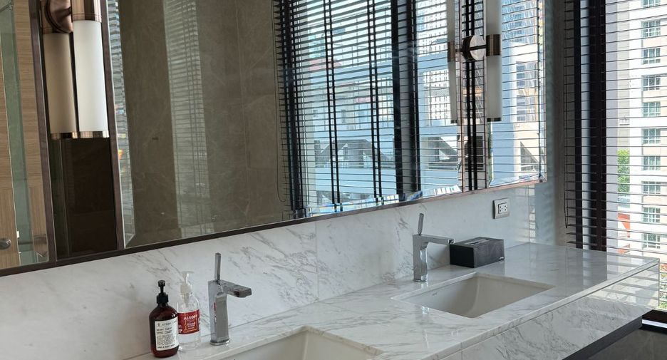Wohnung zur Miete mit 2 Zimmer in Pathum Wan, Bangkok