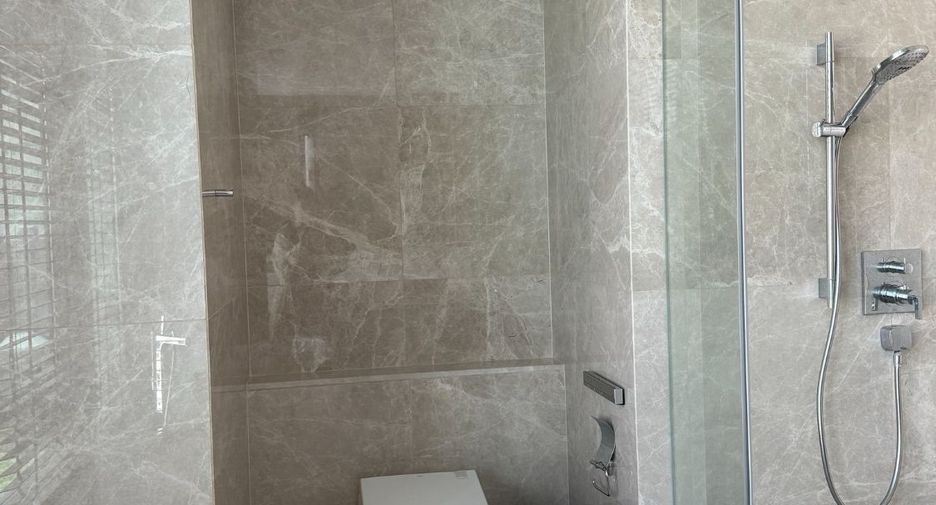Wohnung zur Miete mit 2 Zimmer in Pathum Wan, Bangkok