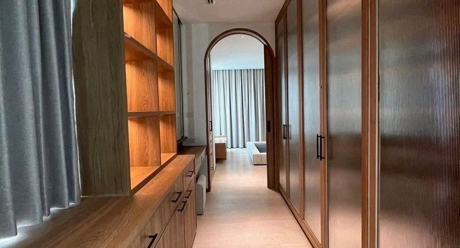 À louer 2 chambres condo à Yan Nawa, Bangkok