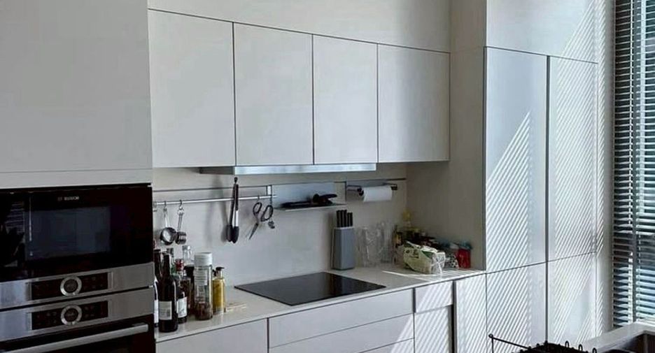 For rent 2 bedrooms condo in Pathum Wan, Bangkok