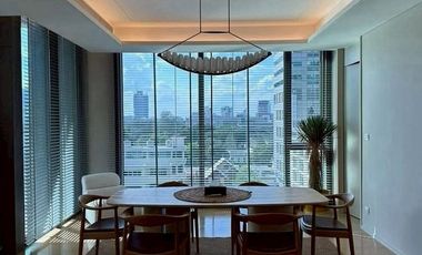 For rent 2 bedrooms condo in Pathum Wan, Bangkok