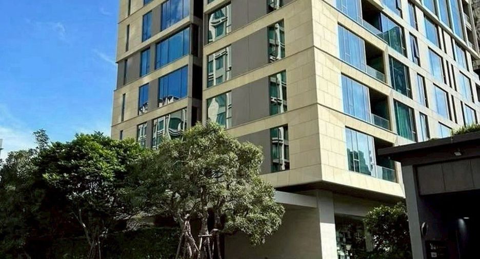 For rent 2 bedrooms condo in Pathum Wan, Bangkok