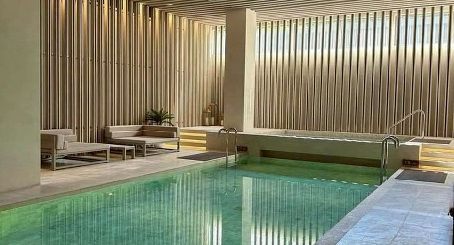 For rent 2 bedrooms condo in Pathum Wan, Bangkok