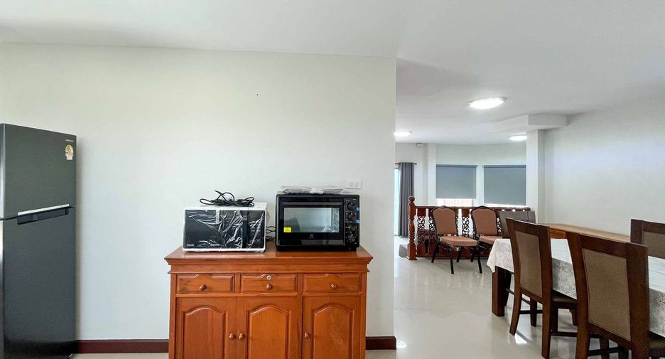 For rent 3 bedrooms house in San Kamphaeng, Chiang Mai