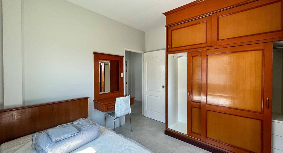 For rent 3 bedrooms house in San Kamphaeng, Chiang Mai
