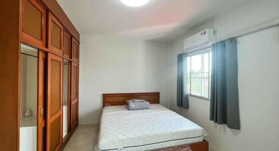 For rent 3 bedrooms house in San Kamphaeng, Chiang Mai