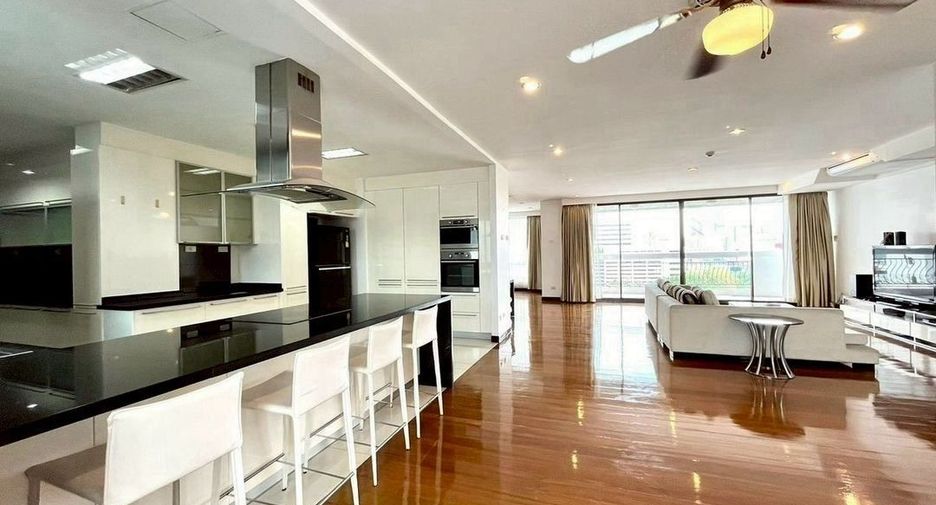 For rent 3 bedrooms condo in Watthana, Bangkok