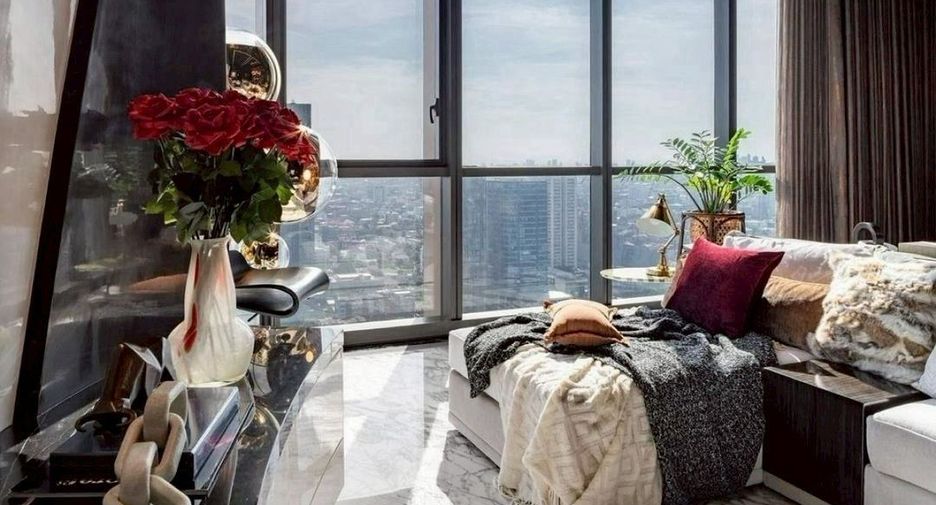 For rent 3 bedrooms condo in Watthana, Bangkok