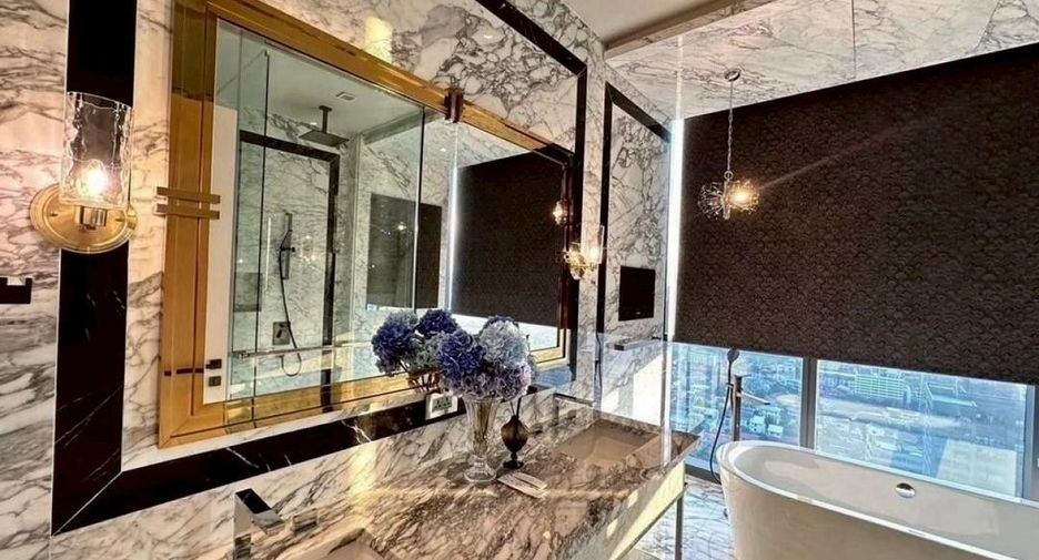 For rent 3 bedrooms condo in Watthana, Bangkok