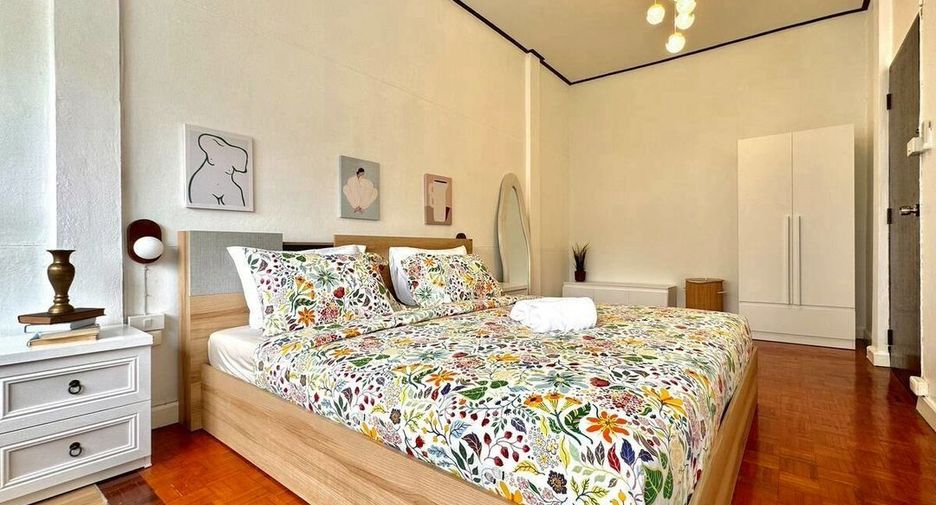 Casa en alquiler de 3 habitaciones en Watthana, Bangkok
